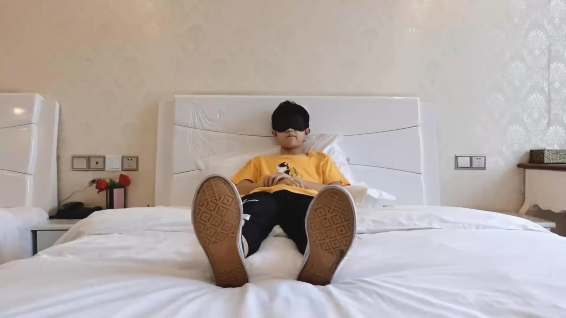 不知名原创玩弄嫩弟.mp4_20260303_123344605.webp