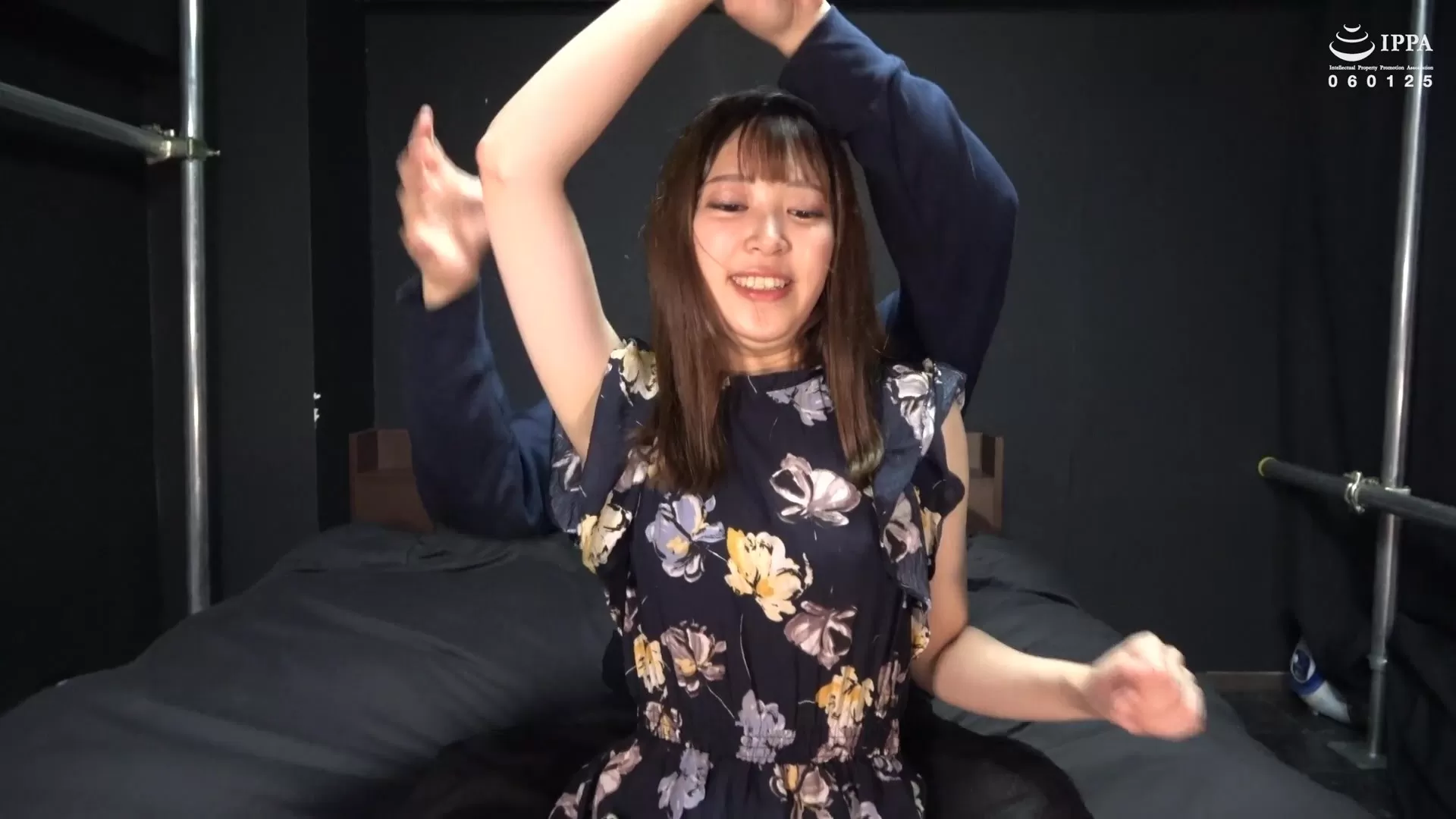 C-6  黑花裙下大姐姐的秘密瘙痒 WAKA-025-014K.0004 - 00-04-39.webp