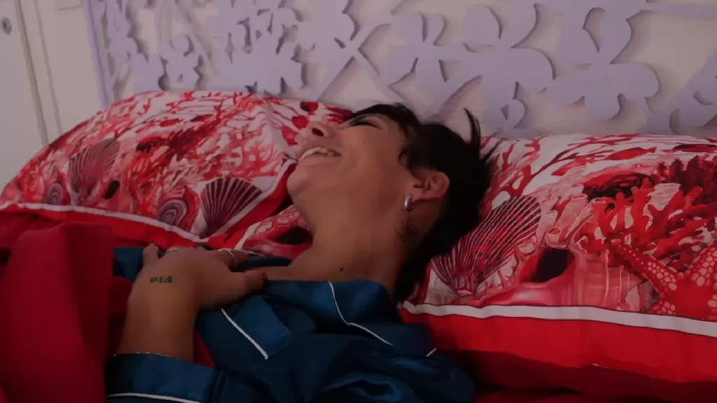 TicklingAndLaughingExperiences – Nighty tickling exchange.0013 - 00-23-28~1.webp