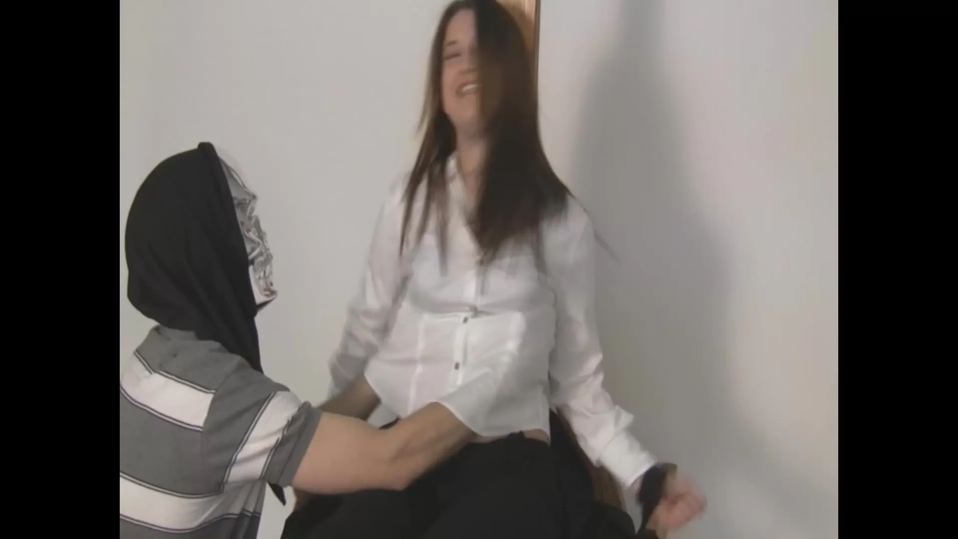 【Stryker】Ticklish Job Interview 棘手的面试 - 2_2_3.webp
