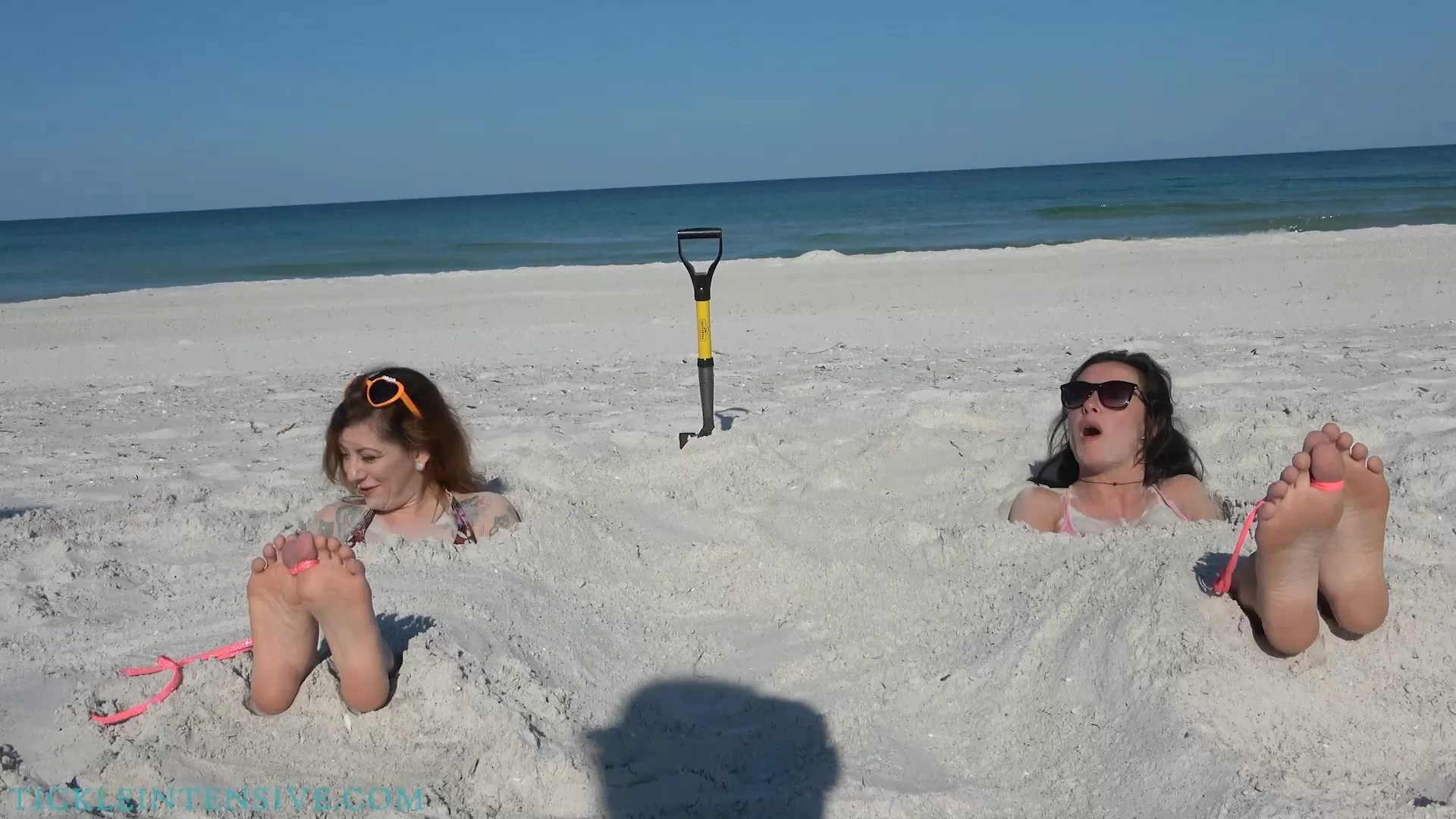 TickleIntensive – Fun in the Sun.0013 - 00-09-32.webp