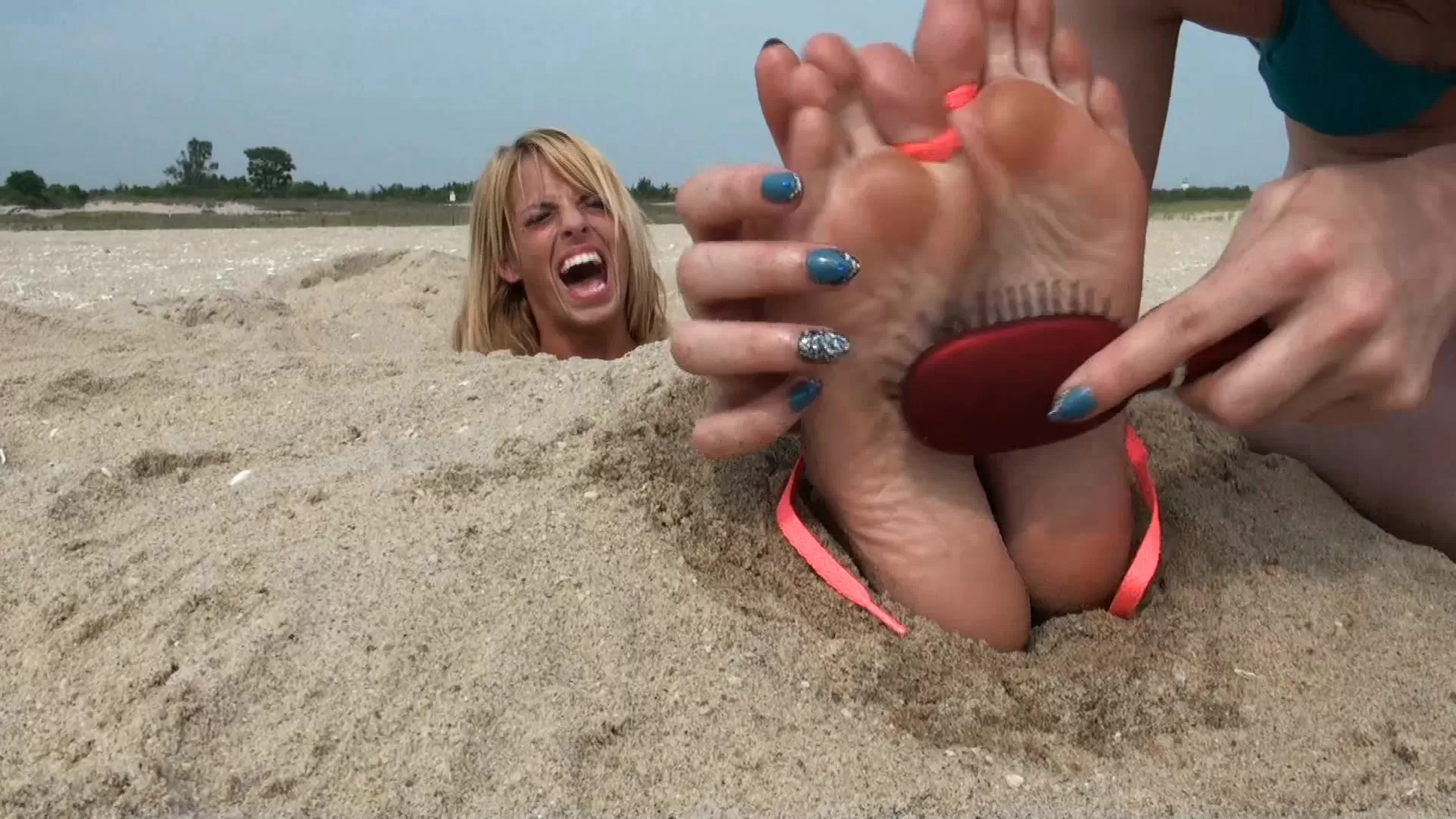 TickleIntensive - Violet Sky's Beach Day.0013 - 00-09-35.webp