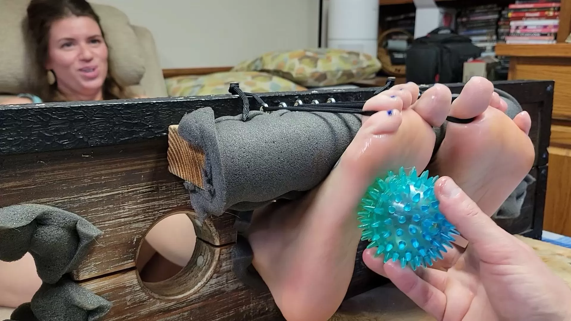 CallieSmith25tickling – Sweaty summer tickle (with reaction) part 2.mp4_snapsho.webp