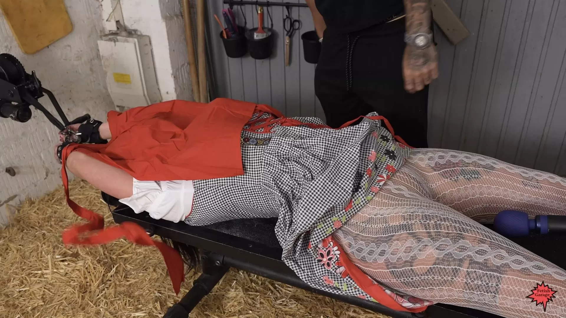 FetishGarage – Lena Being Tickled on the Stretching Bench in the Garage.mp4_sna.webp