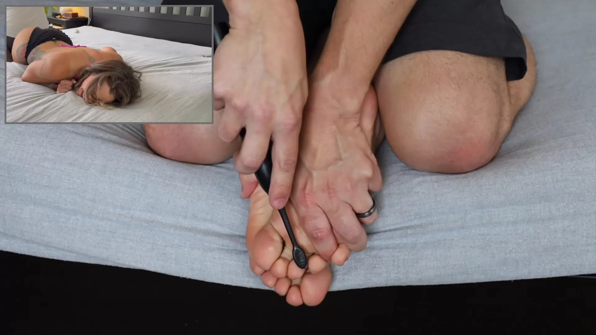 ZenTickling – Foxy Roxy's Ticklish Soles.0005 - 00-02-10.webp