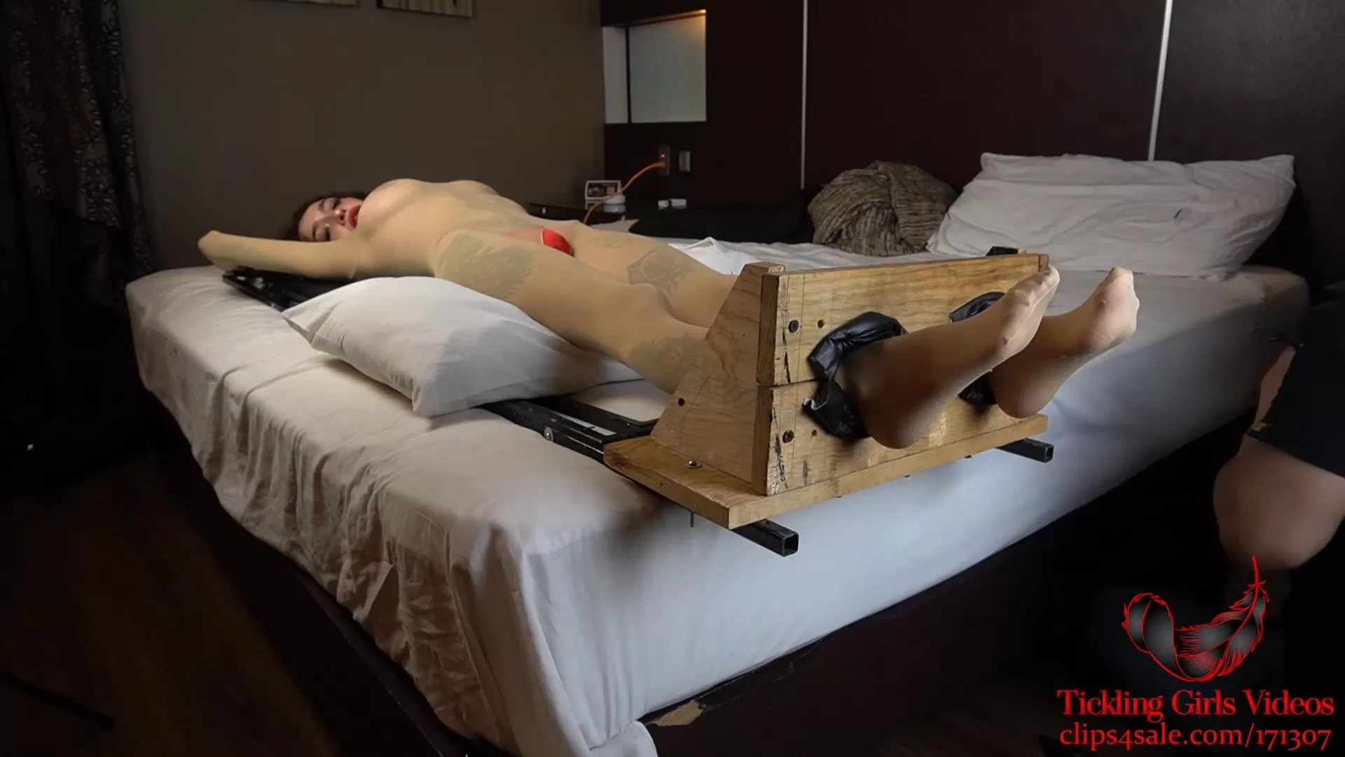 TicklingGirlsVideos – Kitzia tickled in nylons.0009 - 00-07-16.webp