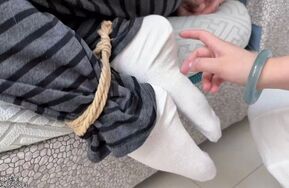 【紫色心情】思琪TK 闻臭袜臭鞋（在线播）