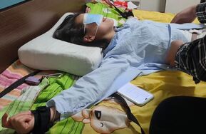 挠痒-刚结婚不久的漂亮女友（在线播）