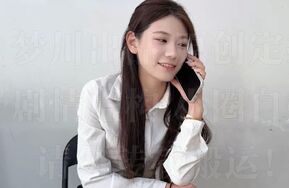 《灵儿×小骨·好利来姐妹花的丝足盛宴》（在线播）