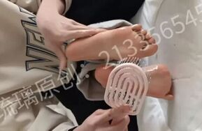 琉璃原创 大一班长的痒刑惩罚（在线播）